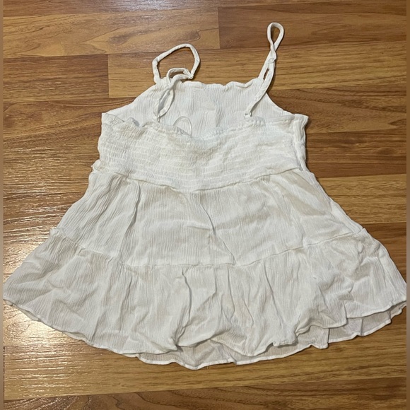 White flowy tank top - Picture 2 of 3